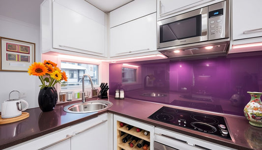 Paraschizzi in Plexiglass per Cucina: Eleganza e Funzionalità Personalizzata