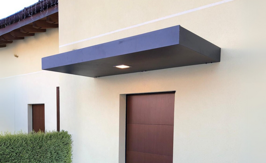 Realizzazioni con la Pensilina Design Plus: eleganza e funzionalità per ogni spazio
